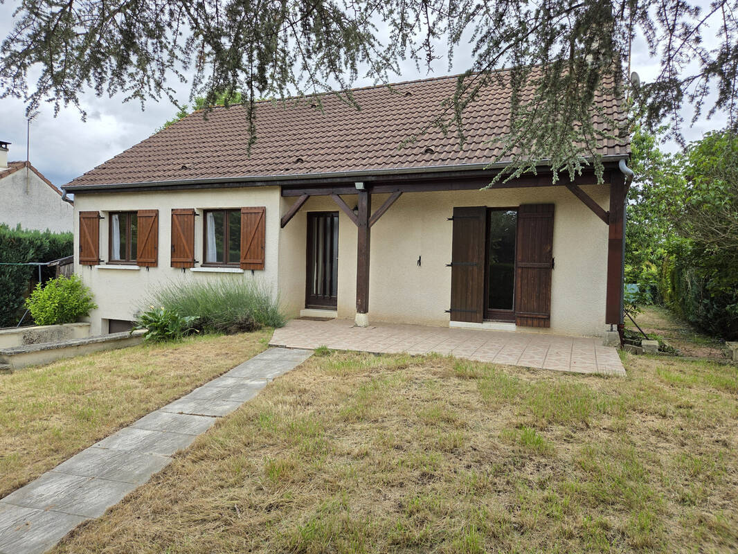 Maison à SAINT-MENOUX