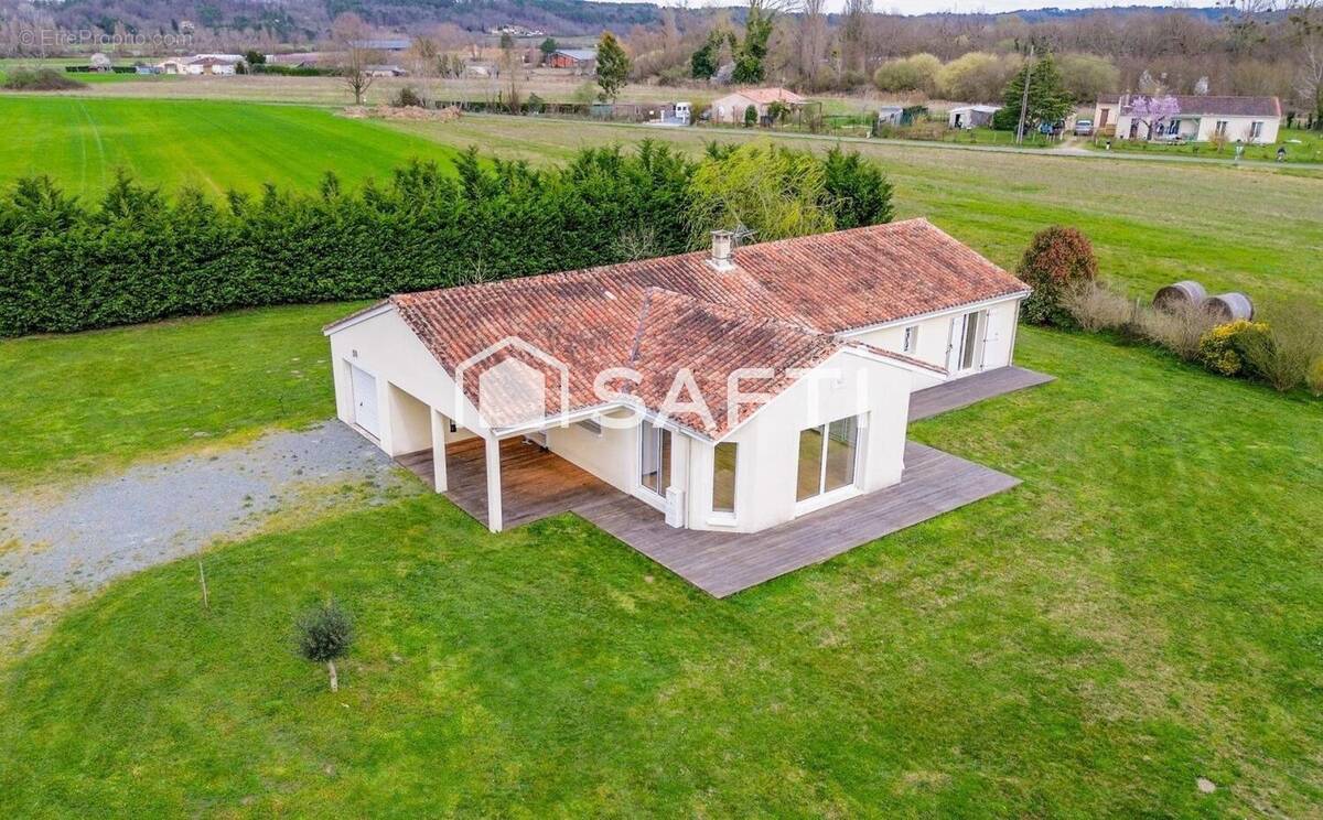 Photo 1 - Maison à LE FLEIX
