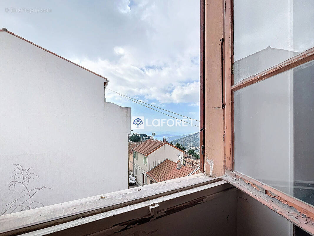 Appartement à LA TURBIE