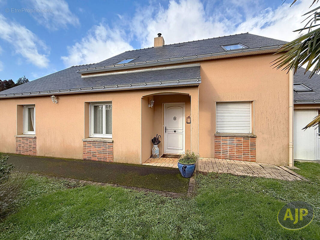 Maison à JOUE-SUR-ERDRE