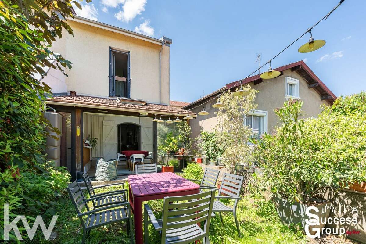 Maison à VILLEURBANNE