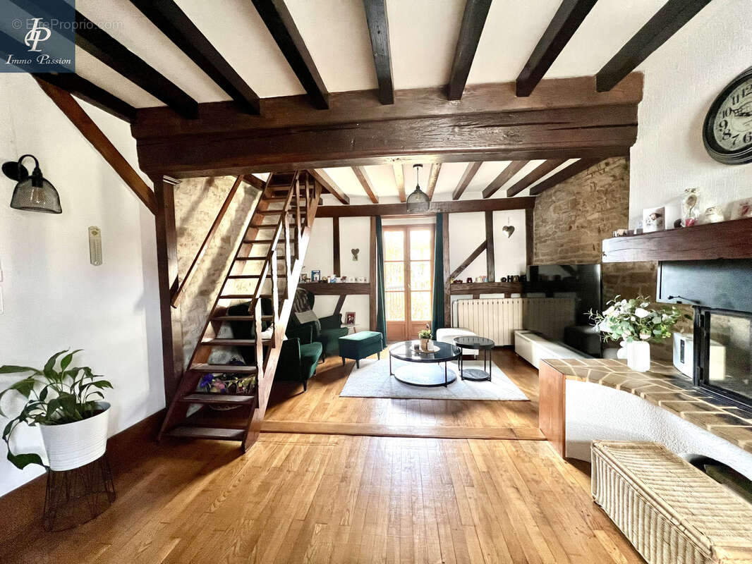 Maison à CORPEAU