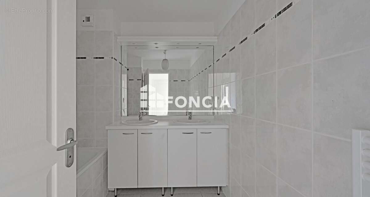 Appartement à JUVIGNAC
