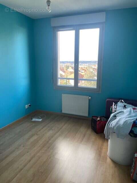 Appartement à DECINES-CHARPIEU
