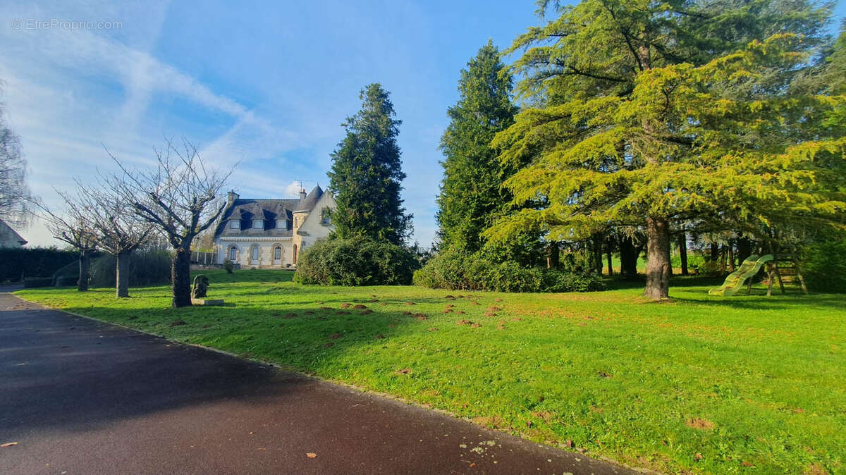 Maison à LECOUSSE