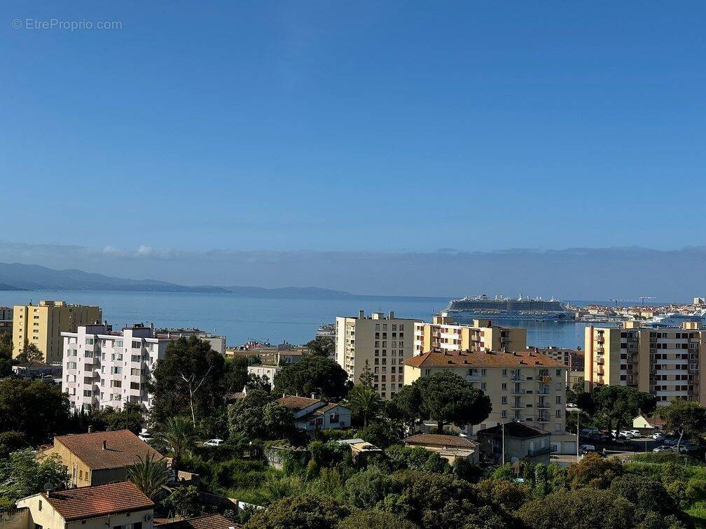 Appartement à AJACCIO