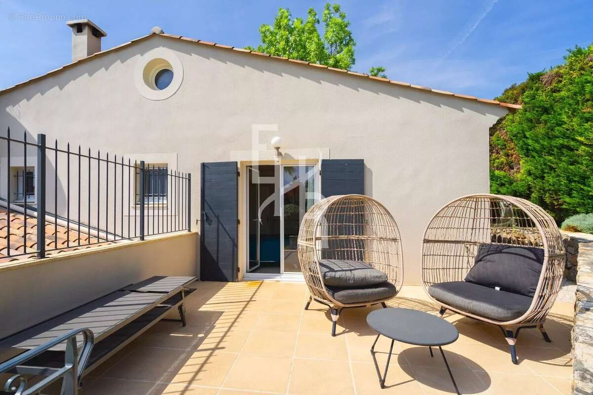 Maison à MOUGINS