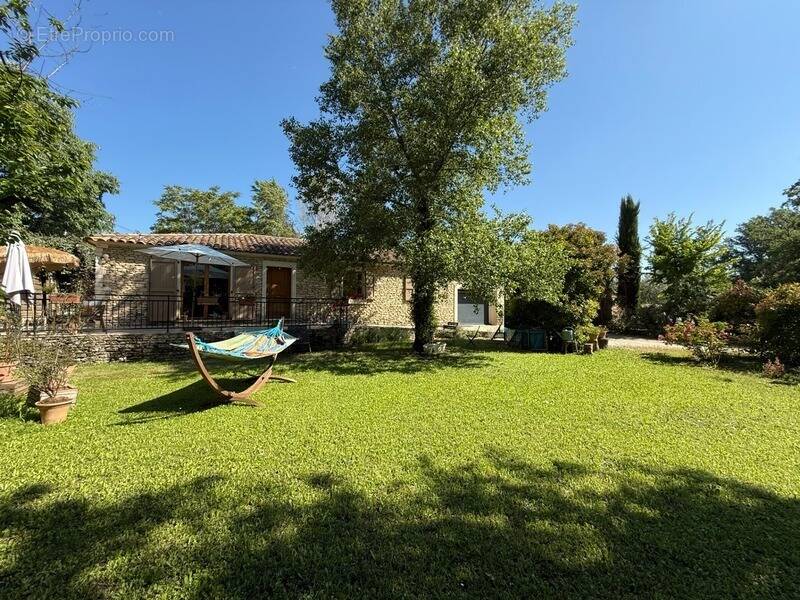 Maison à GORDES