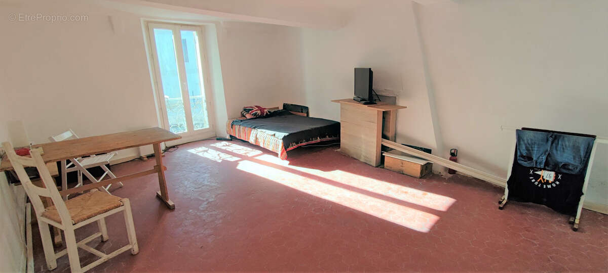 Appartement à PUGET-SUR-ARGENS