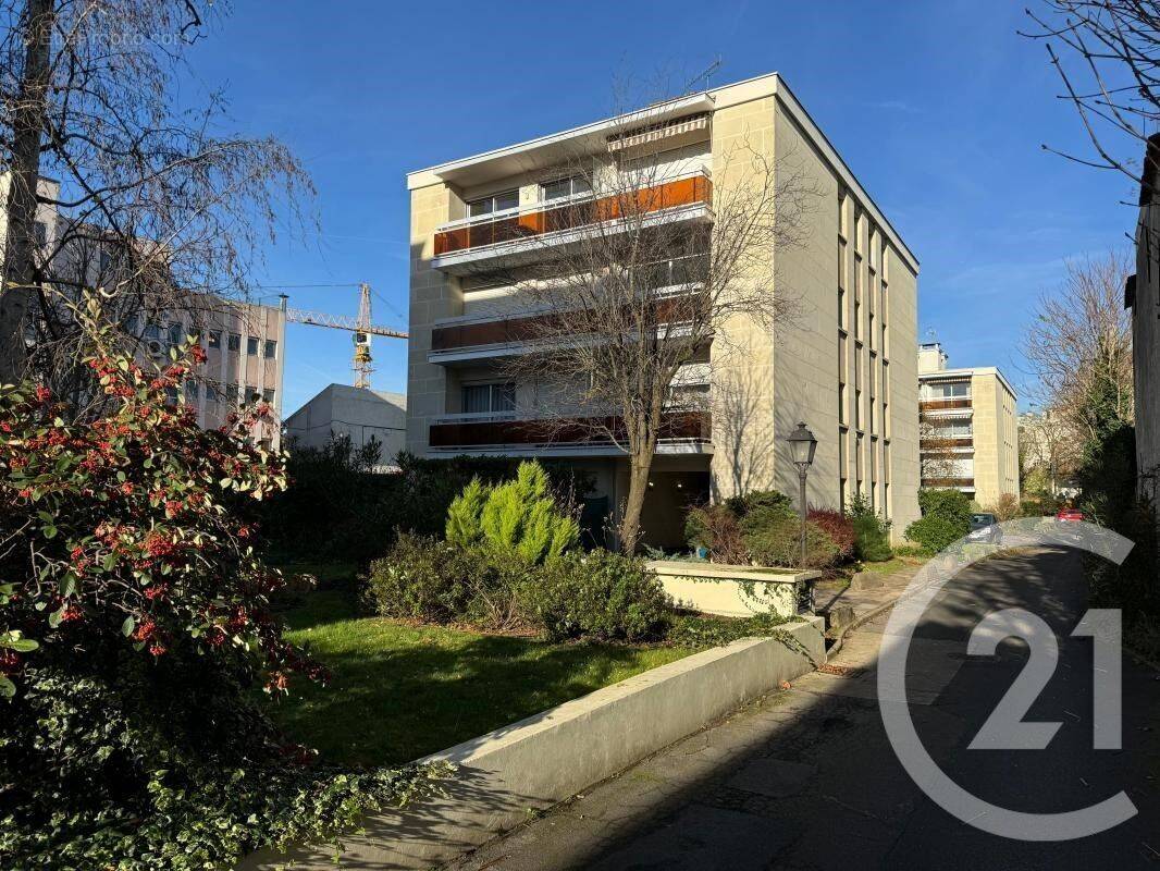 Appartement à SAINT-MAUR-DES-FOSSES