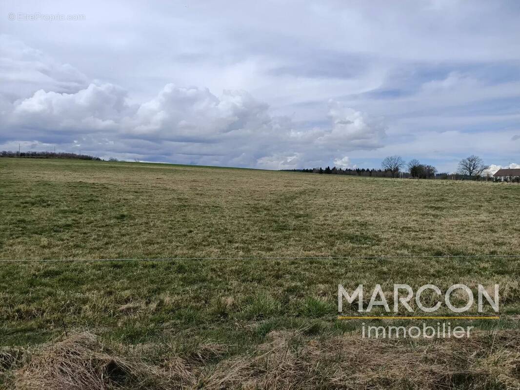 Terrain à AUBUSSON