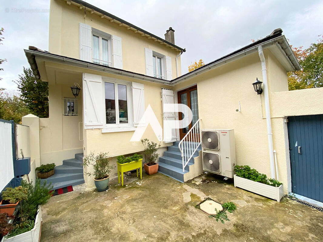 Maison à DEUIL-LA-BARRE