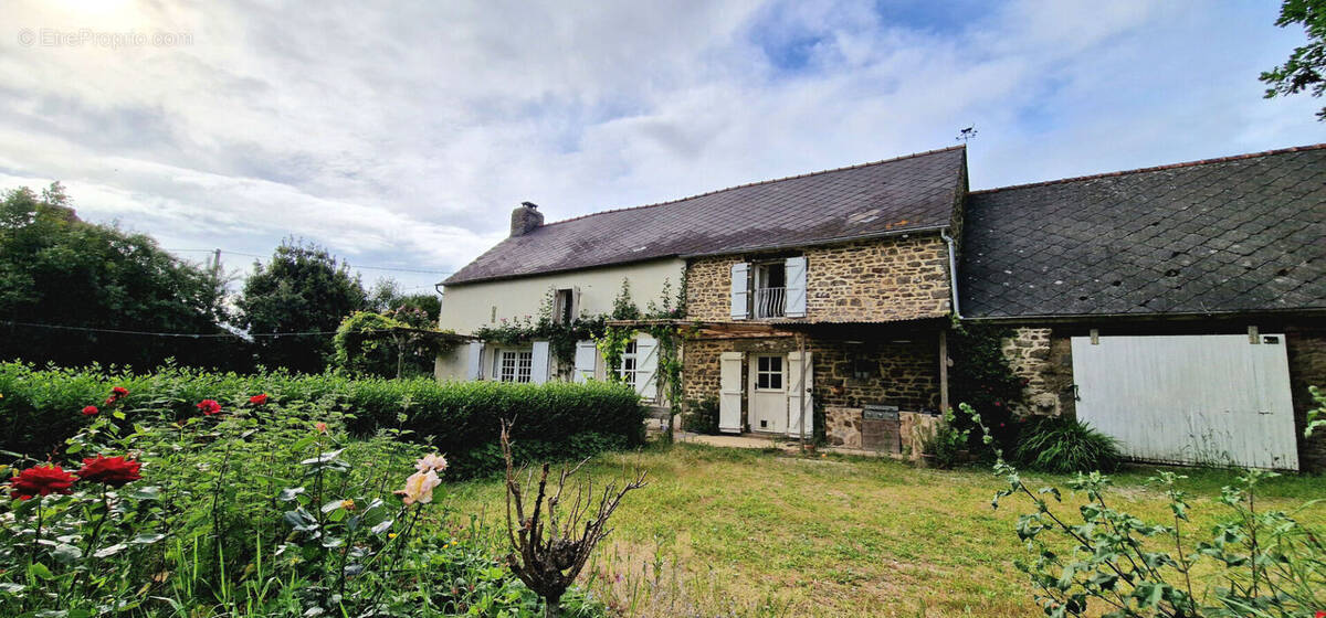 Maison à MENEAC