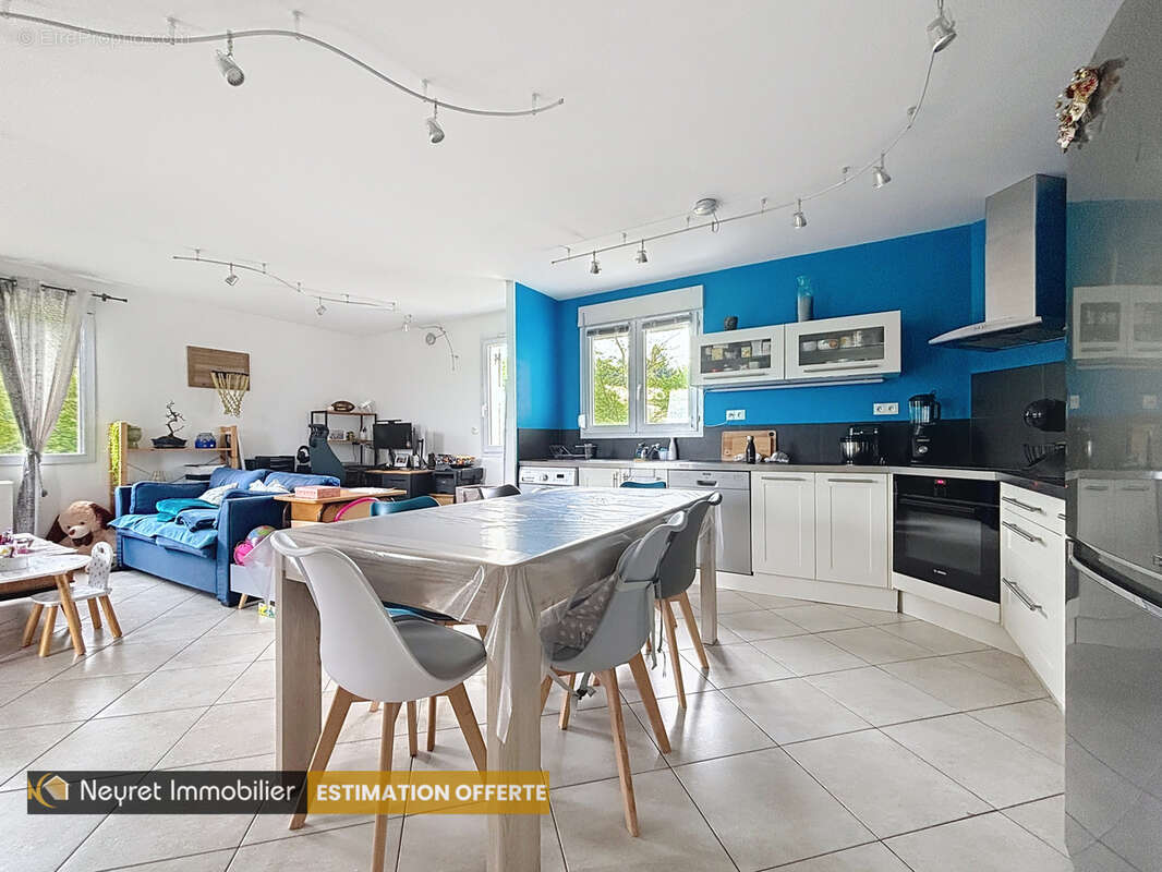 Appartement à SAINT-GENIS-LAVAL