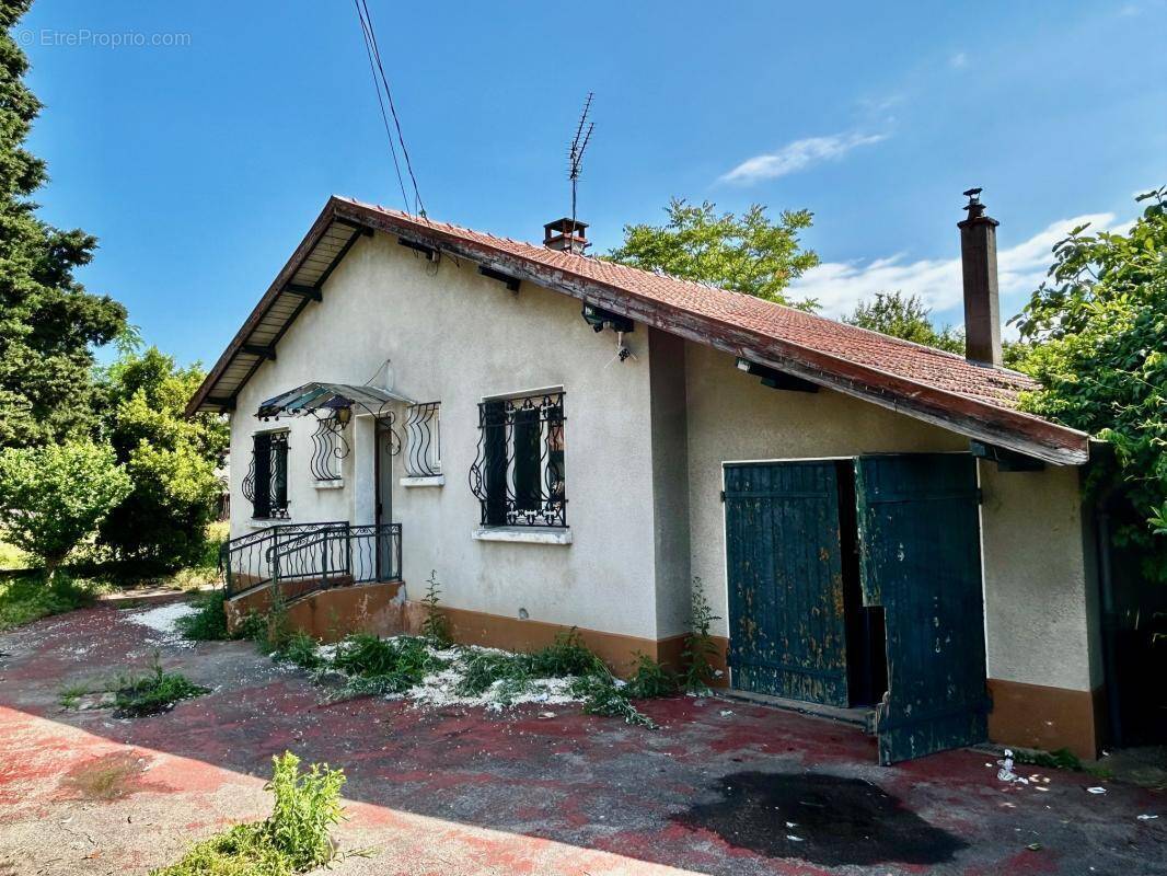 Maison à VAULX-EN-VELIN