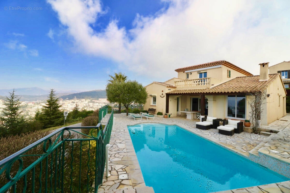 Maison à LA TURBIE