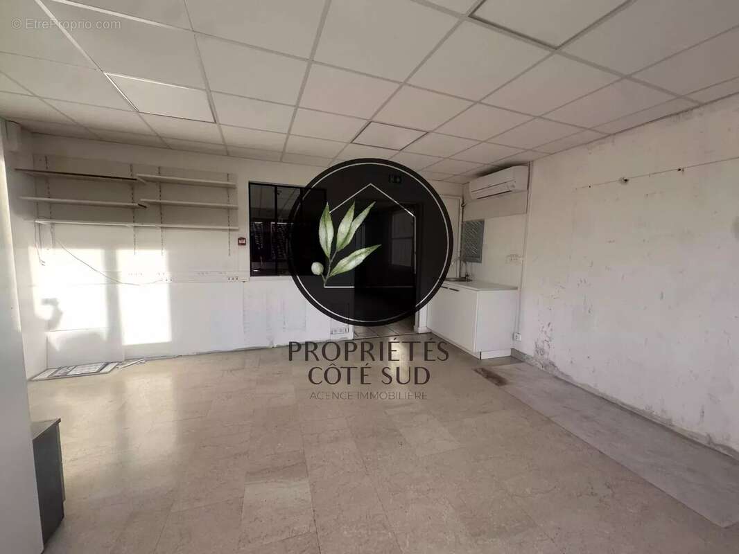 Appartement à LAUDUN-L&#039;ARDOISE