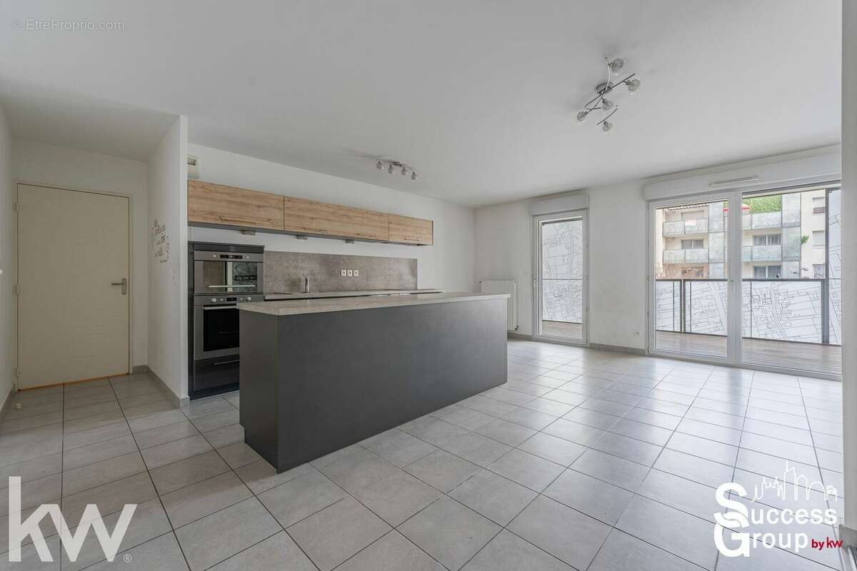 Appartement à LYON-8E
