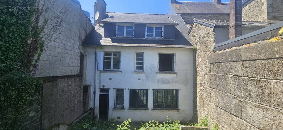 Maison à CALLAC