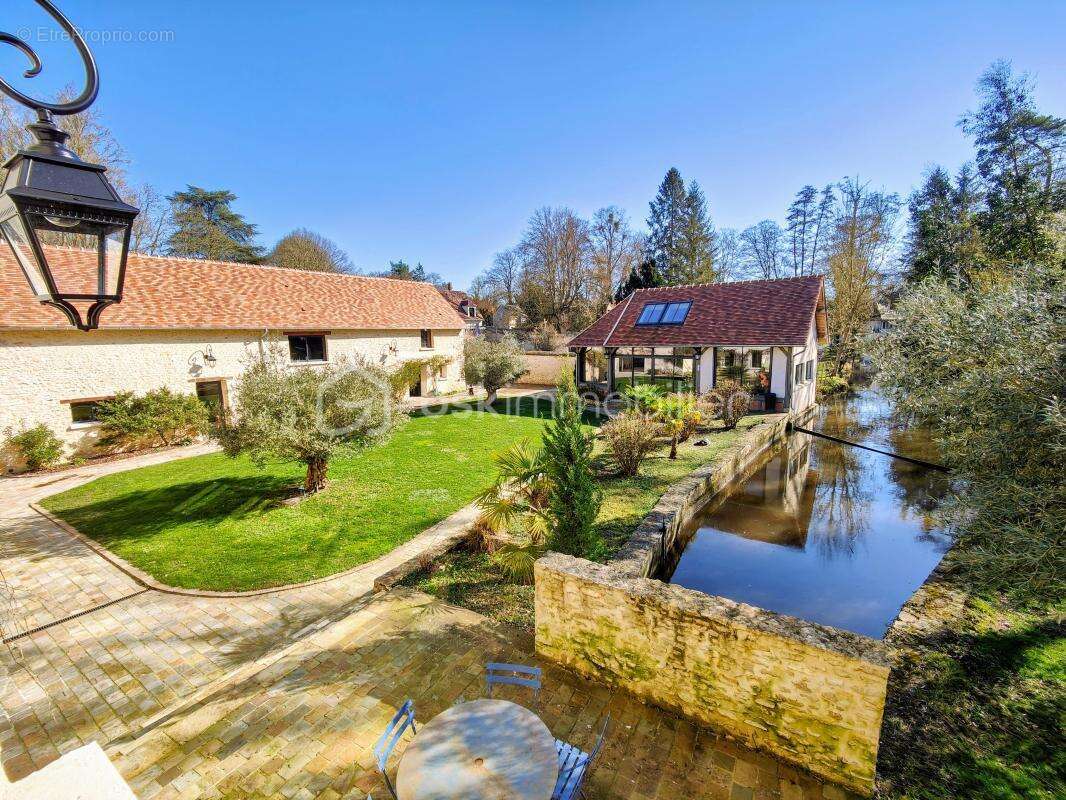 Maison à BERCHERES-SUR-VESGRE