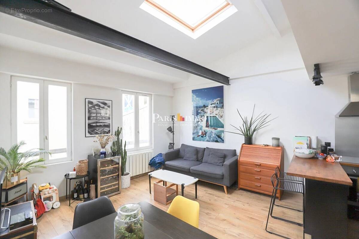 Appartement à PARIS-18E