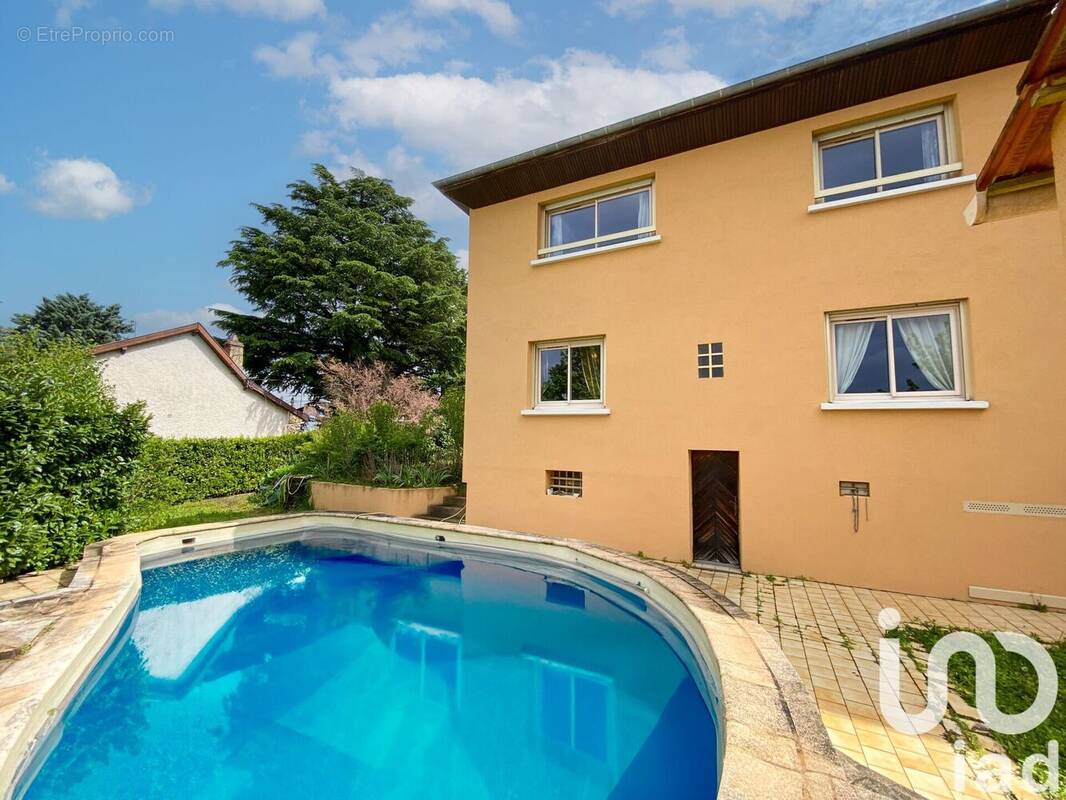 Photo 1 - Maison à BRON