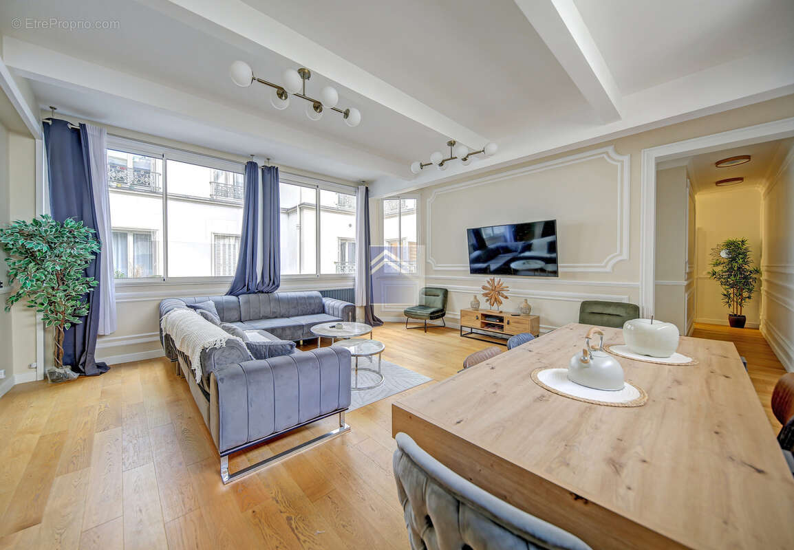 Appartement à PARIS-9E