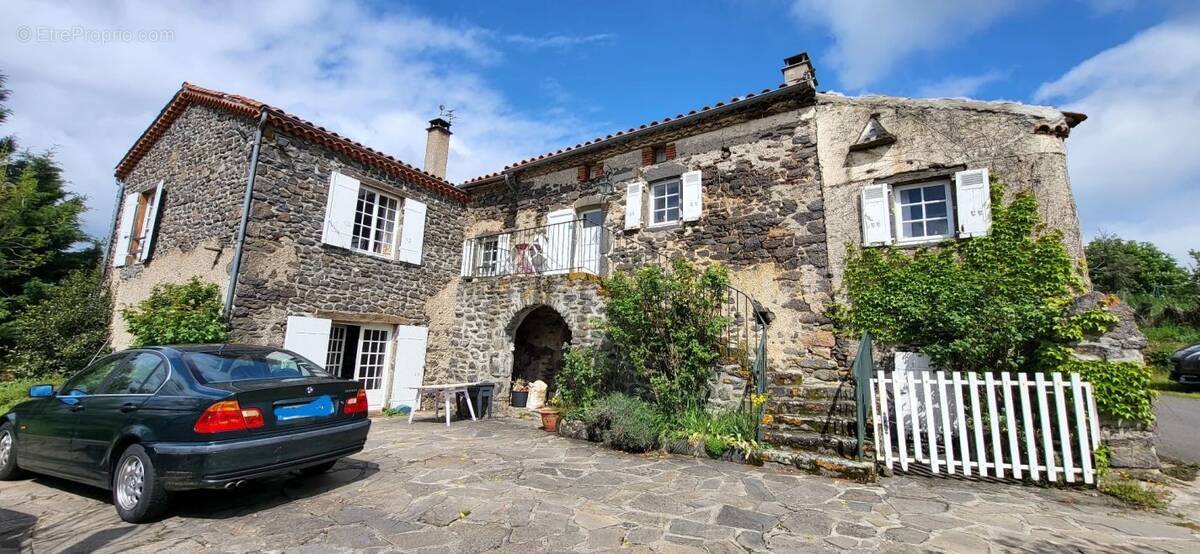 Maison à BLESLE