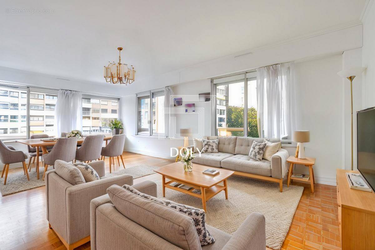 Appartement à PARIS-19E