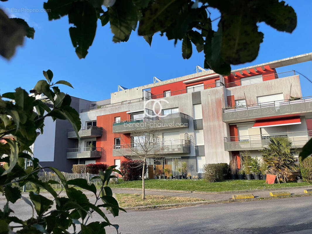 Appartement à SENE