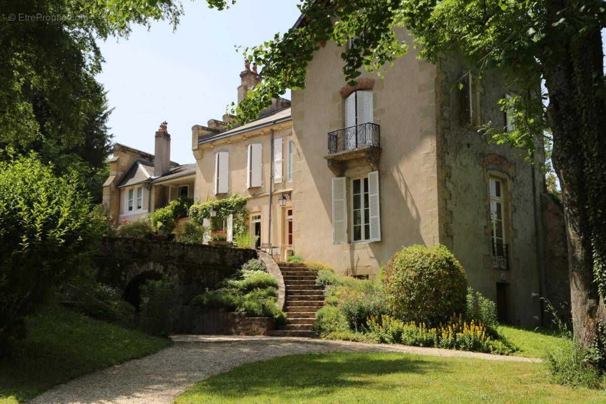 Maison à AUTUN
