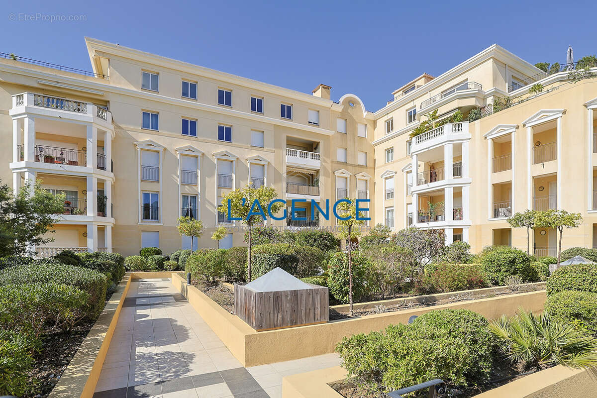 Appartement à HYERES