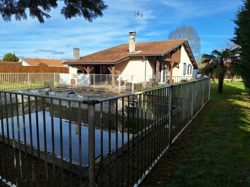 Maison à LANGON