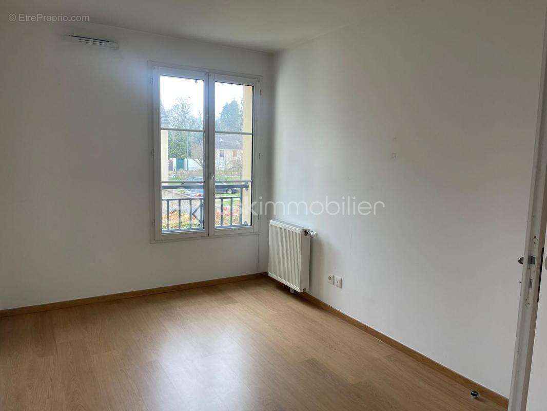 Appartement à LA CHAPELLE-EN-SERVAL