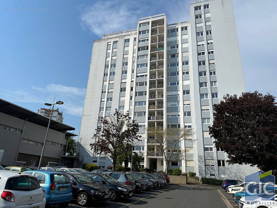 Appartement à HEROUVILLE-SAINT-CLAIR