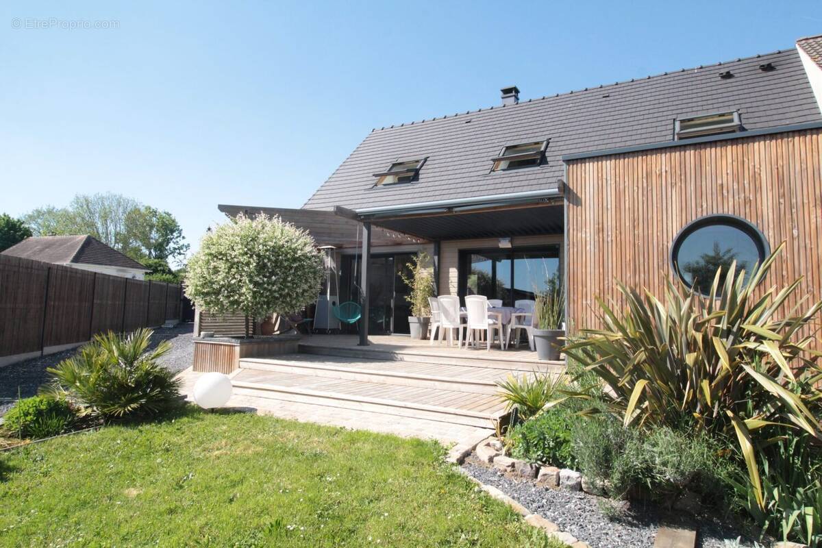 Maison à GRANDFRESNOY