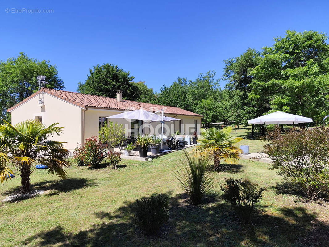 Maison à LE MONTAT