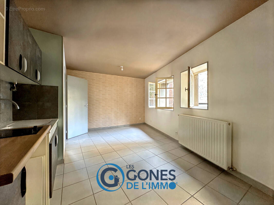 Appartement à CHAZAY-D&#039;AZERGUES