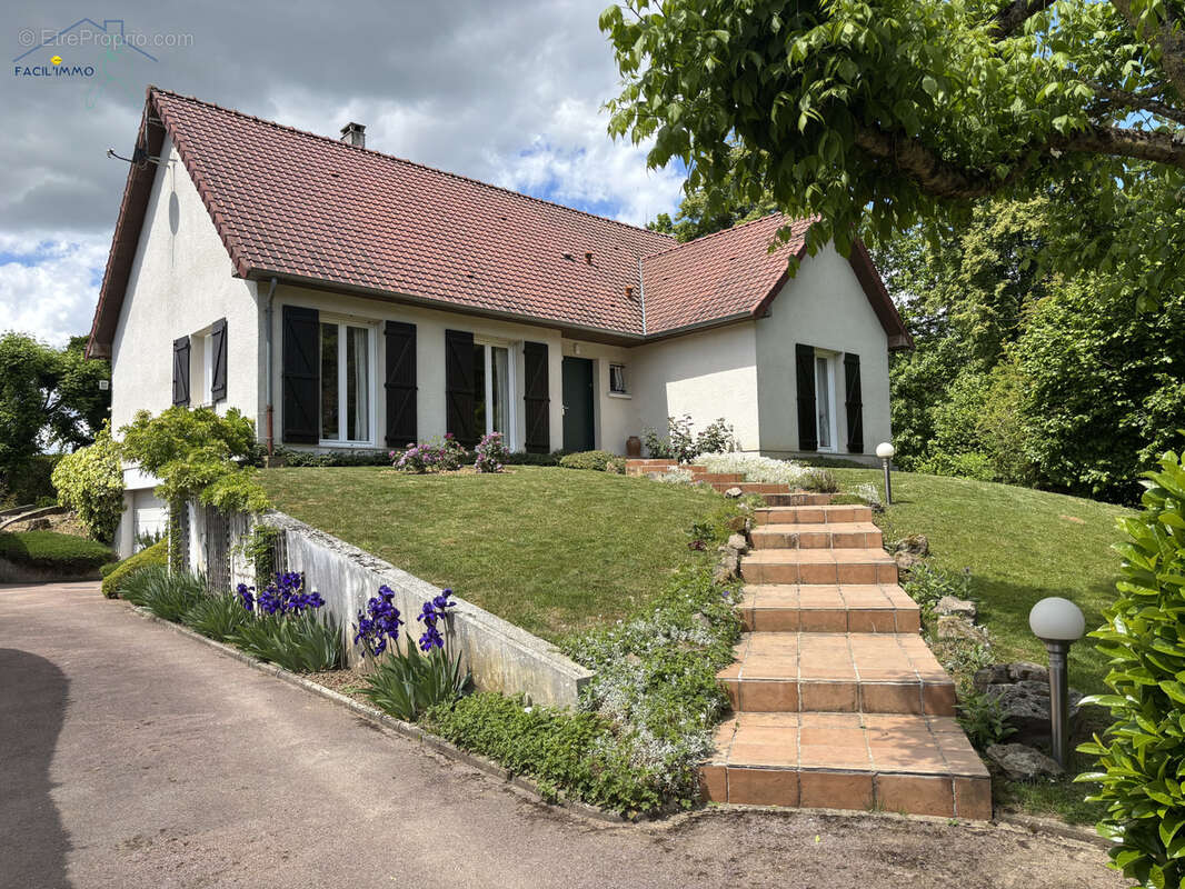 Maison à VIGNACOURT