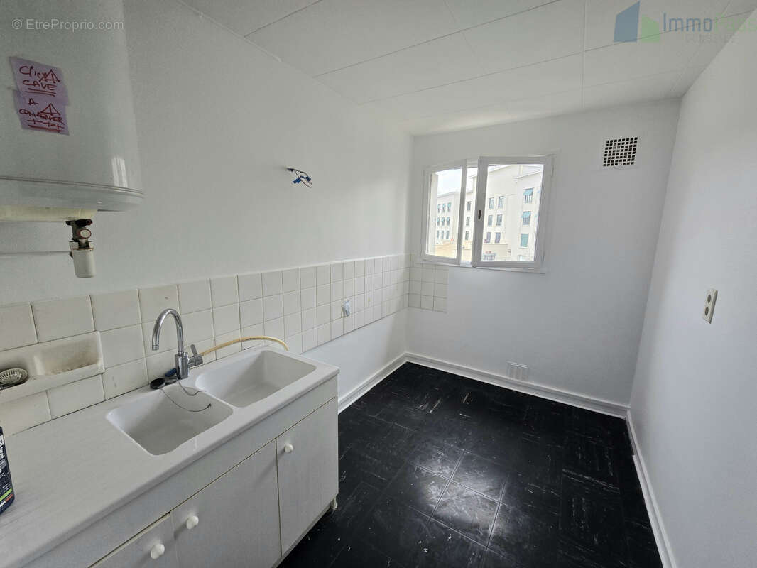Appartement à LYON-8E