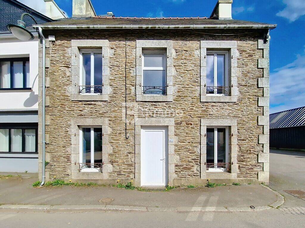 Maison à PLONEVEZ-DU-FAOU