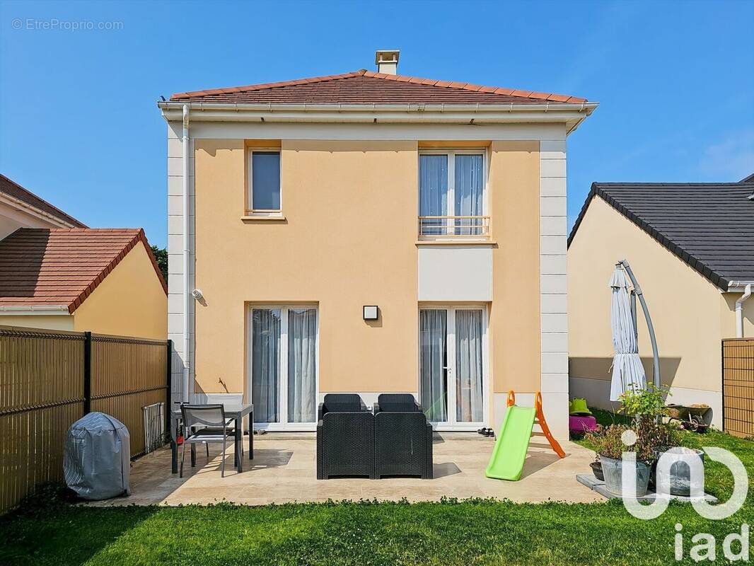 Photo 1 - Maison à CHEVRY-COSSIGNY