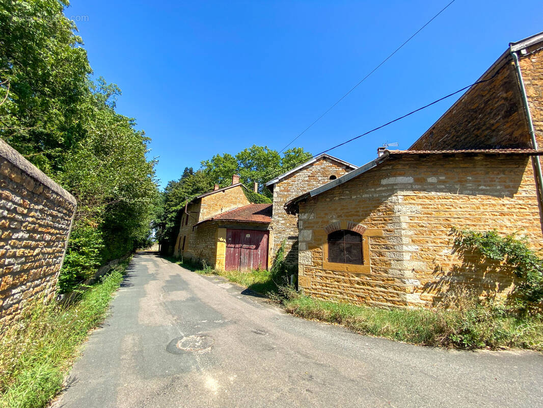 Maison à MORANCE