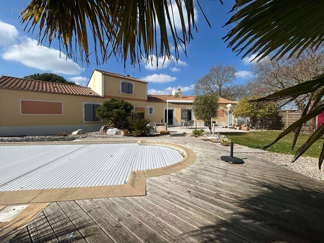 Maison à GIVRAND