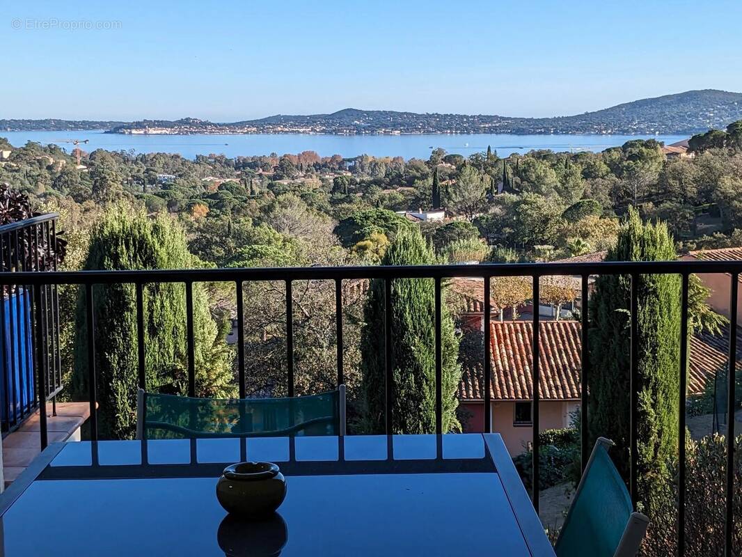 Appartement à GRIMAUD