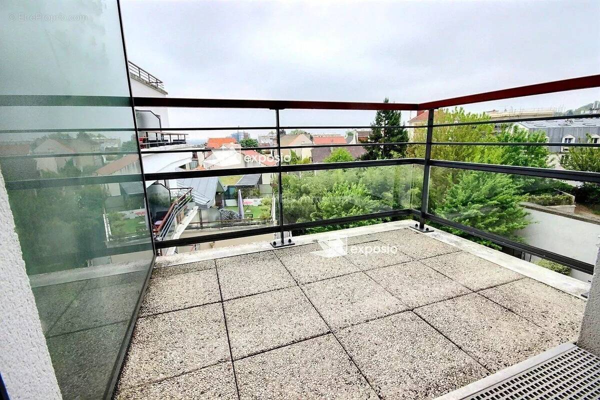 Appartement à SURESNES