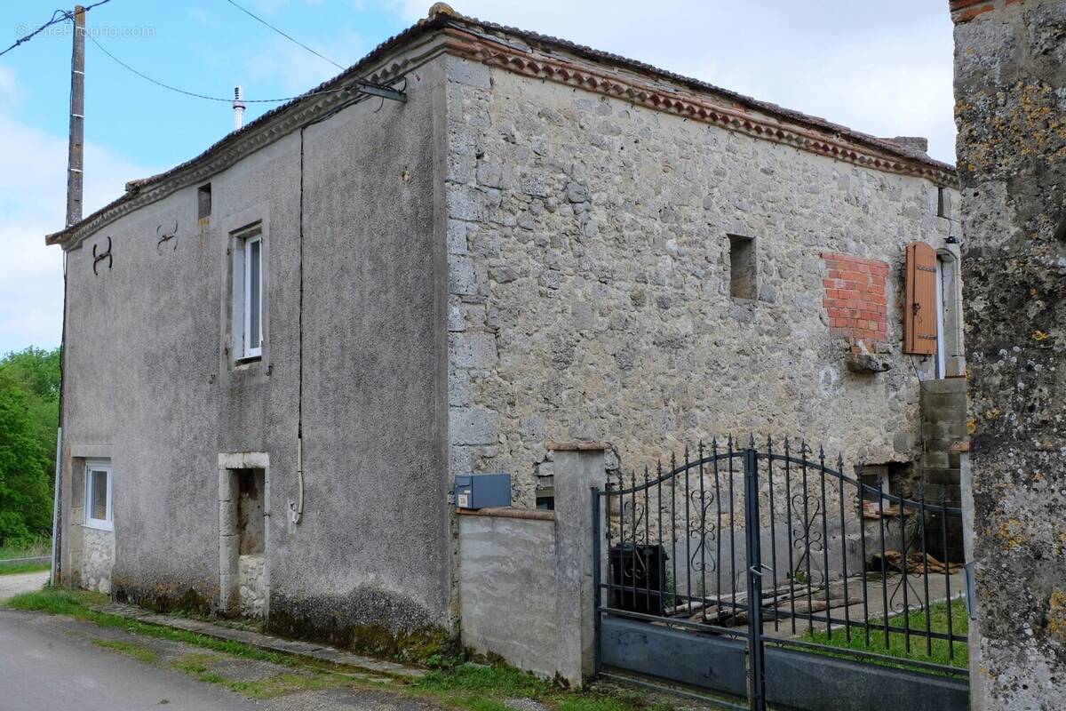 Maison à PRAYSSAS