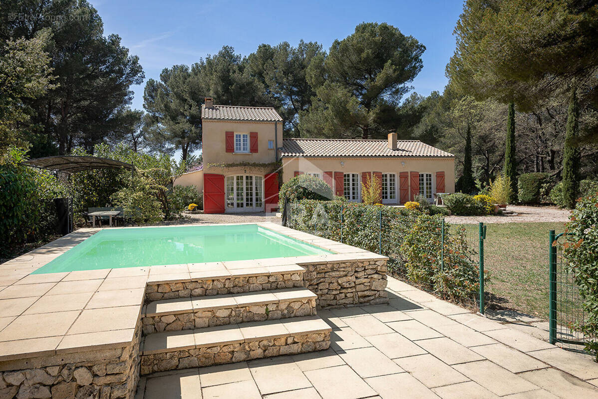 Maison à EGUILLES