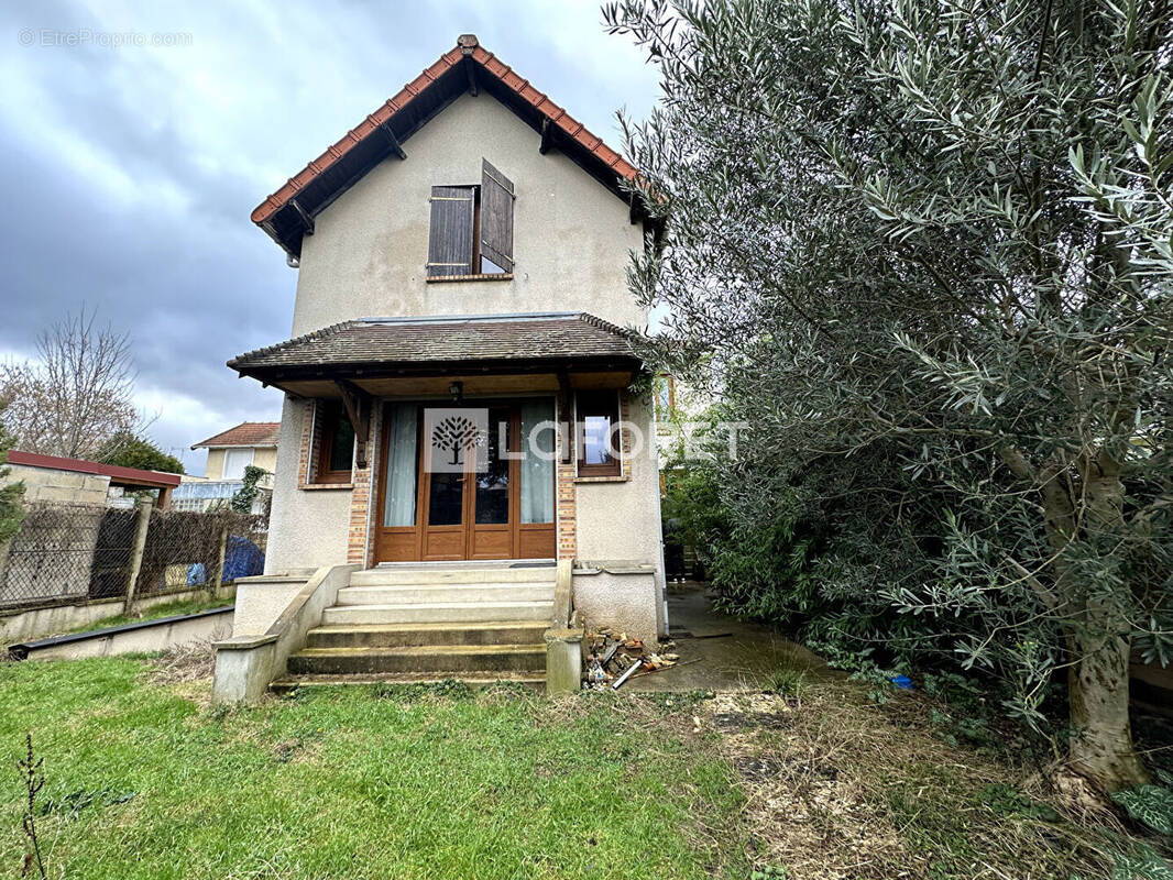 Maison à VILLENEUVE-LE-ROI