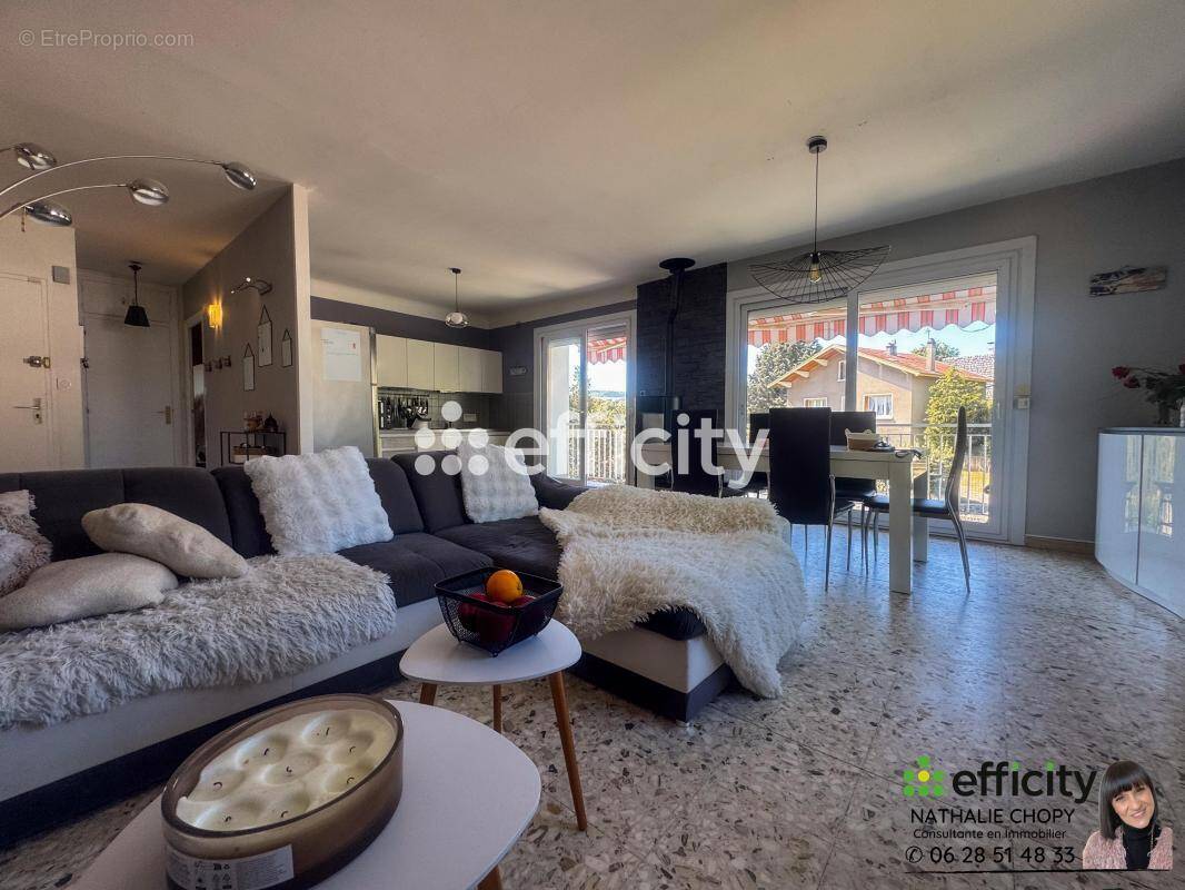 Appartement à FRAISSES